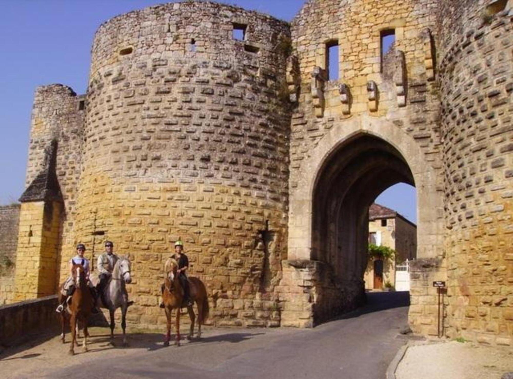 Villa Centre Equestre Du Passe Temps Dégagnac Exterior foto